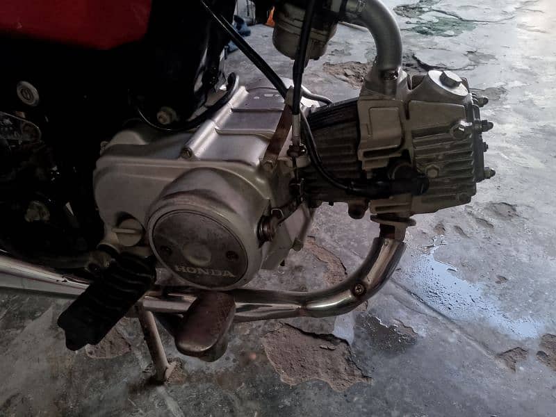 Geniun engine good condition bike 2