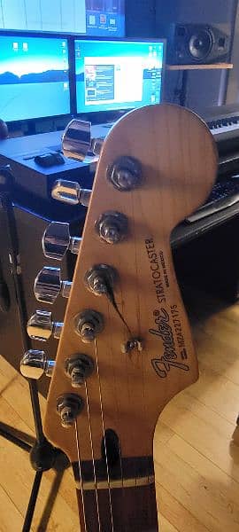 Fender Mexican hss stratocaster 1