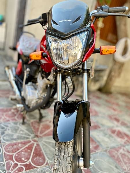 HONDA CB 125F 7