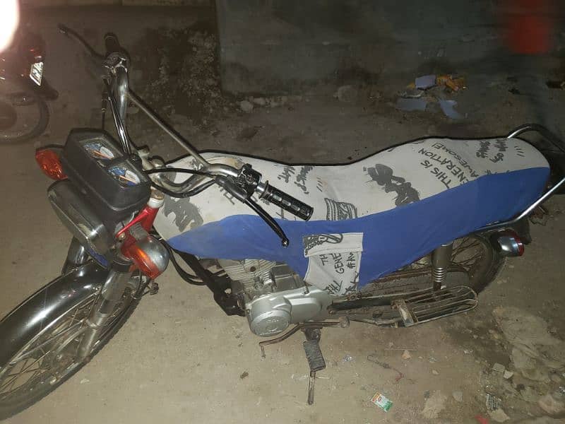 Honda 125 sale 2014 Multan  number all ok mery use ki baik hy 3