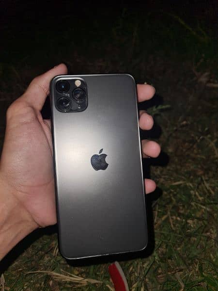 Iphone 11 pro max 4