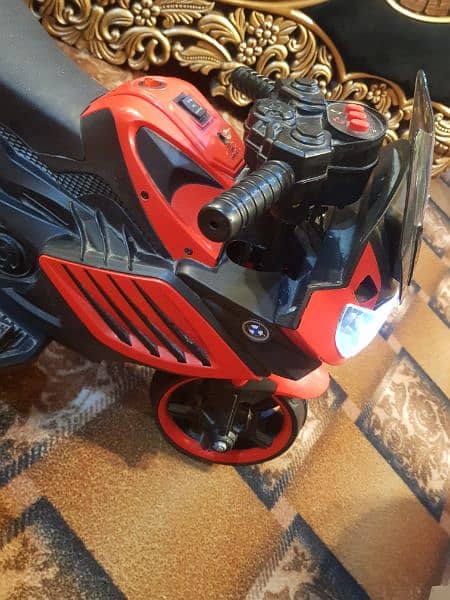 kids bike Electric in lush condition 3