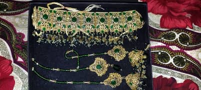 jewellery set 10/10 condition