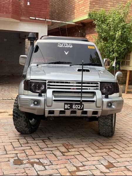 Mitsubishi Pajero 1993 3