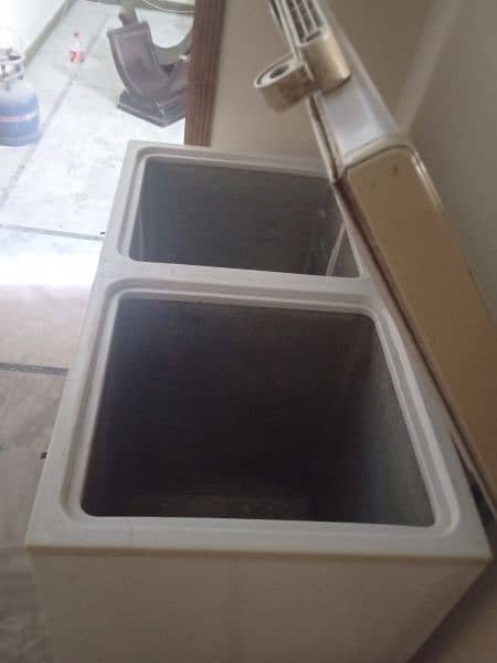 Twin Door Freezer for sell 7