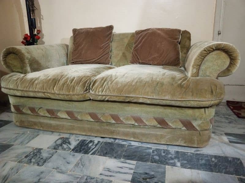 Stylish shades low price 4 Seater Sofa Set 4