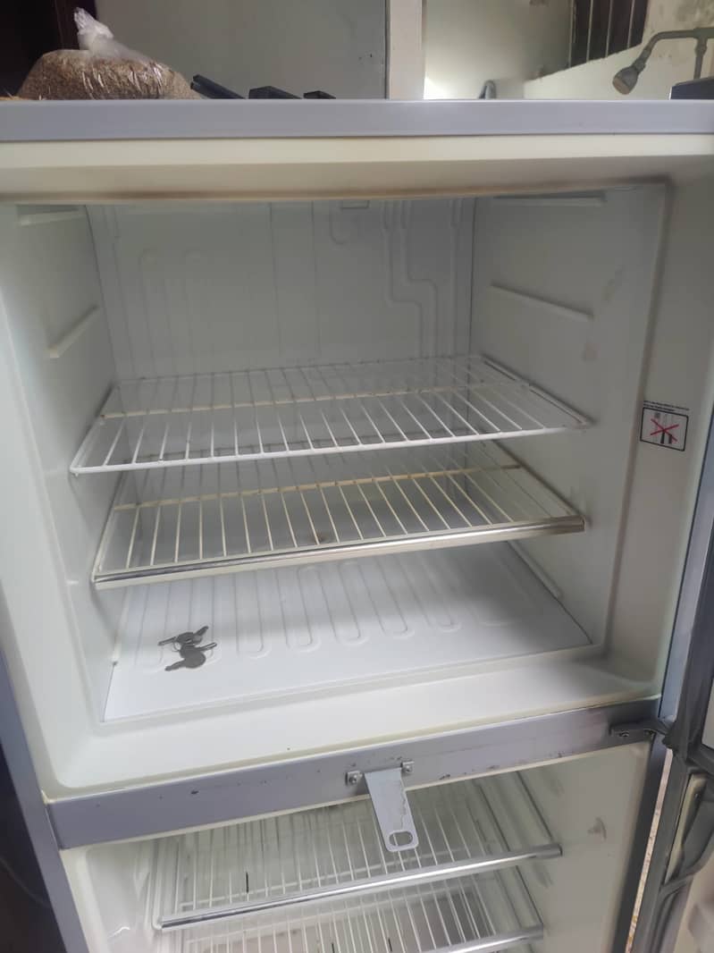 Dawlance fridge for sale 4