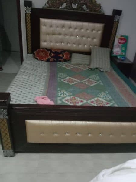 king size bed without mattress 3