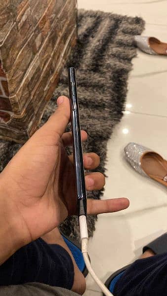 Samsung Galaxy S10 plus 5