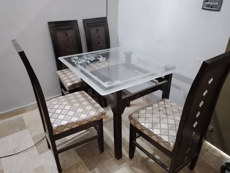 4 person dining table 1