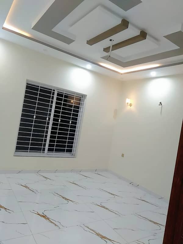 Vip beautiful 12 marla lower portion is available for rent in sabzazar lhr 5