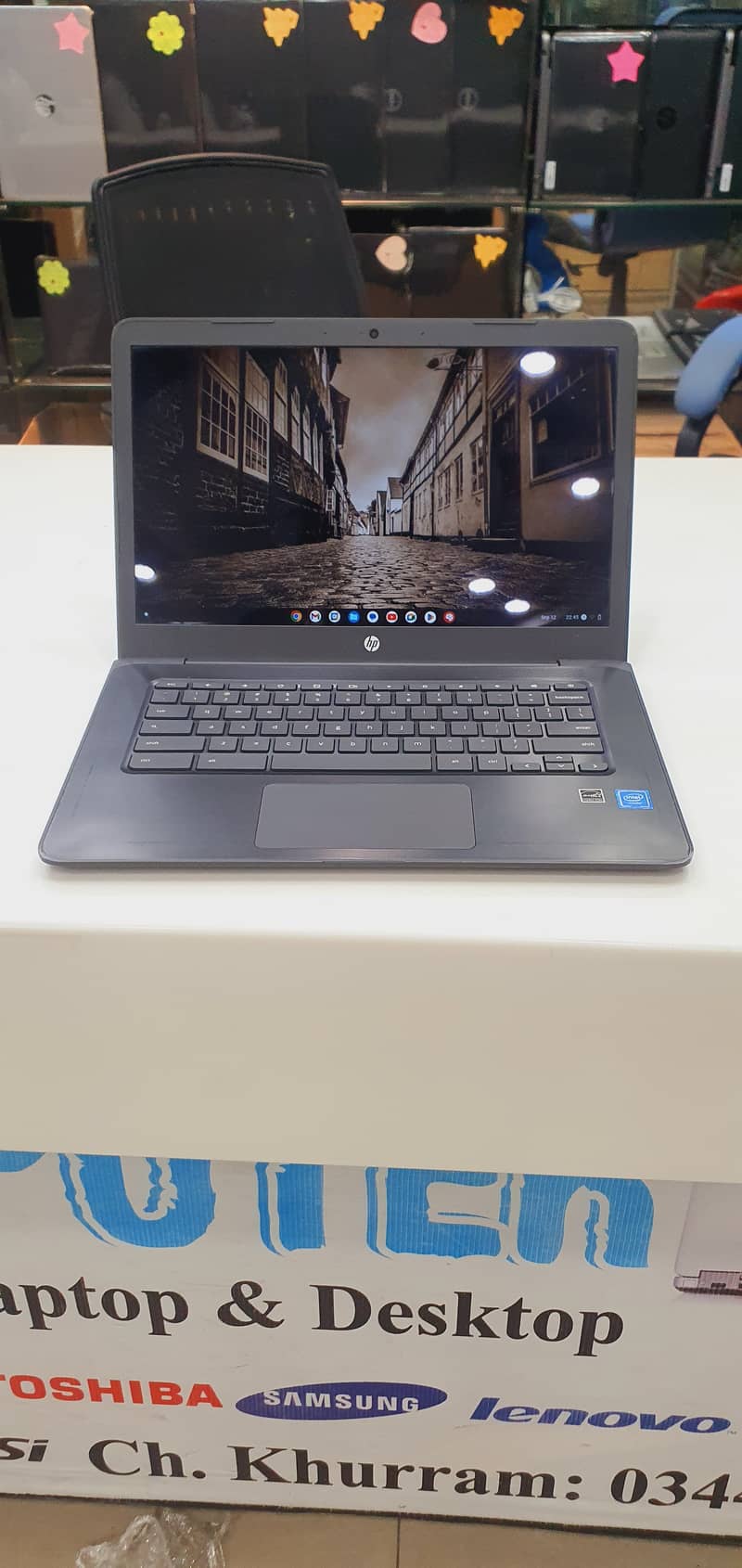 CHROMEBOOK  HP 14  8gb 32gb touch screen 2027 update FOR SALE 8