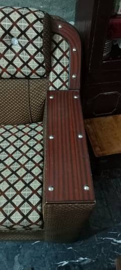 complete sofa set hai 1 2 or 3 seated condition new hai