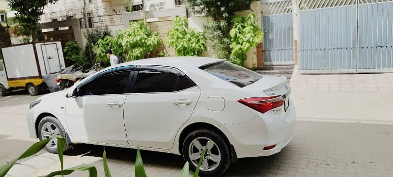 Toyota Corolla Altis 2016 10