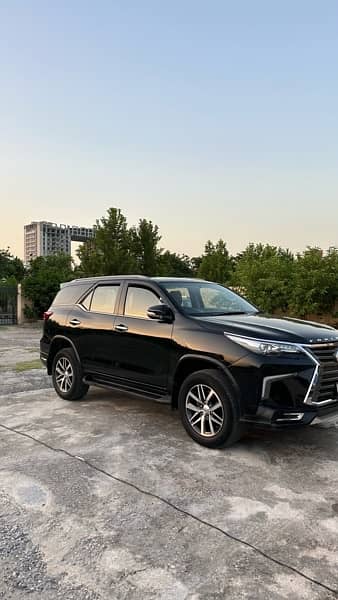 Toyota Fortuner 2018 5