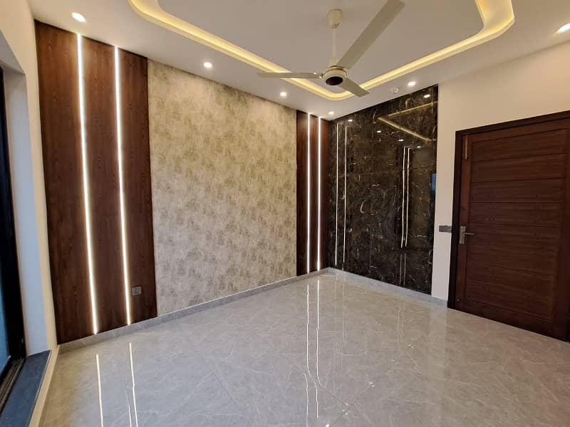 4 Beds Modern Design House Brand New 8 Marla for Sale DHA 9 Town Lahore. 11