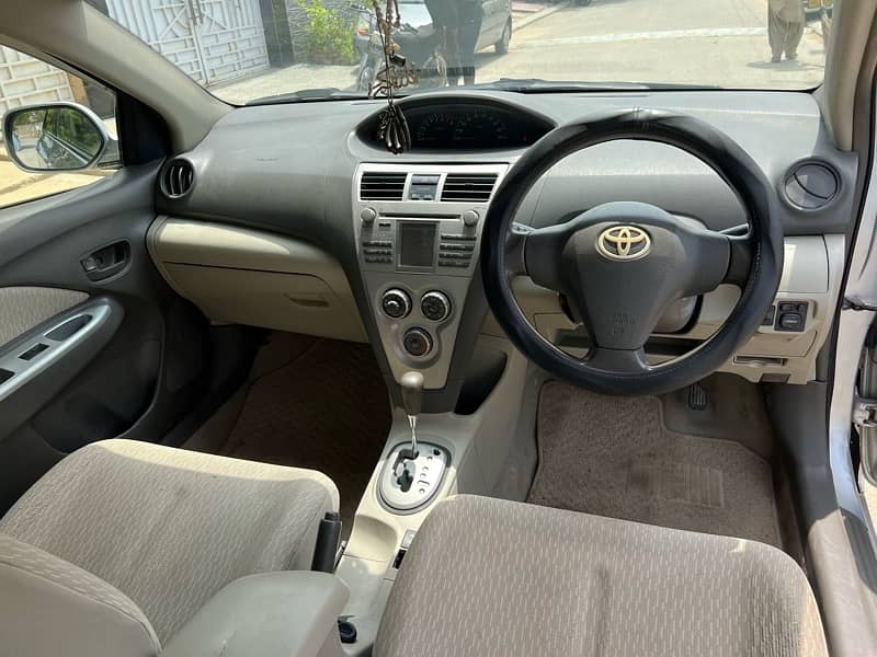 Toyota Belta 2011 (1000cc) 5