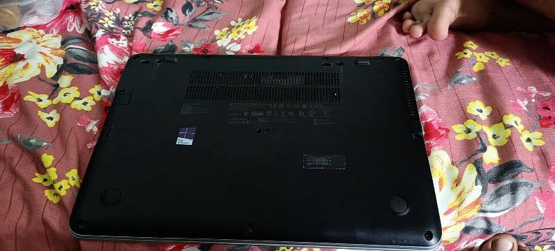 hp laptop 840 G3 4