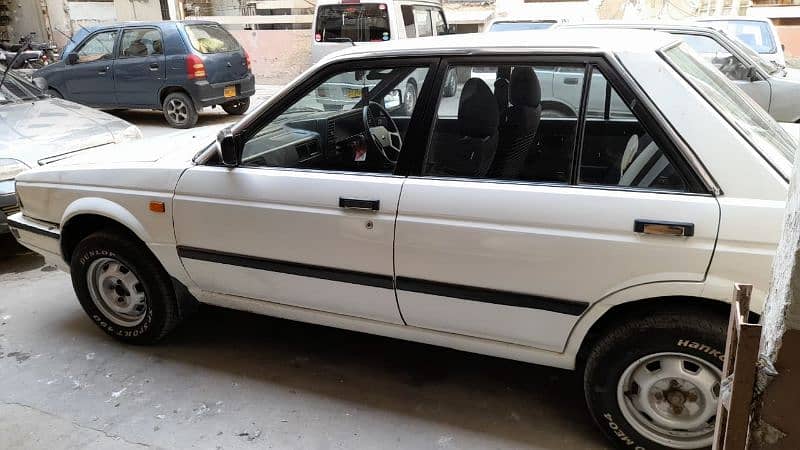 Nissan Sunny 1988 4