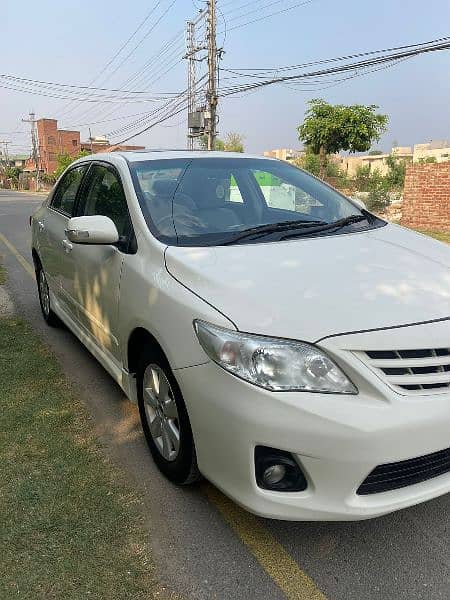 Toyota Corolla Altis 2013 1