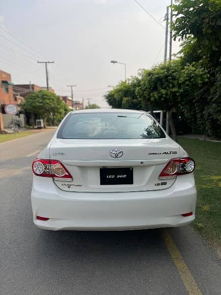 Toyota Corolla Altis 2013 6