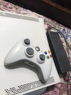 xbox 360 console with one orignal controller and box