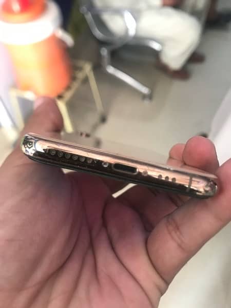 iphone XS PTA Approved 256GB 3