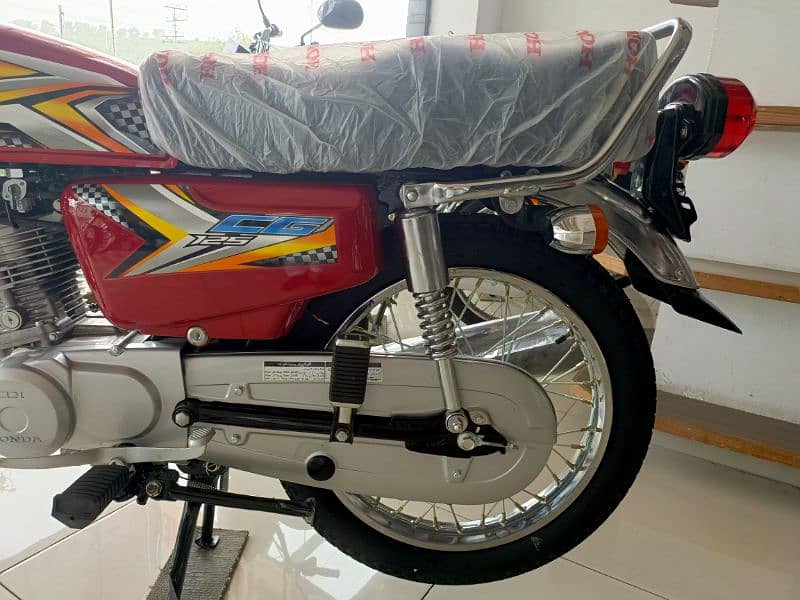 Honda CG 125 2025 Model 5