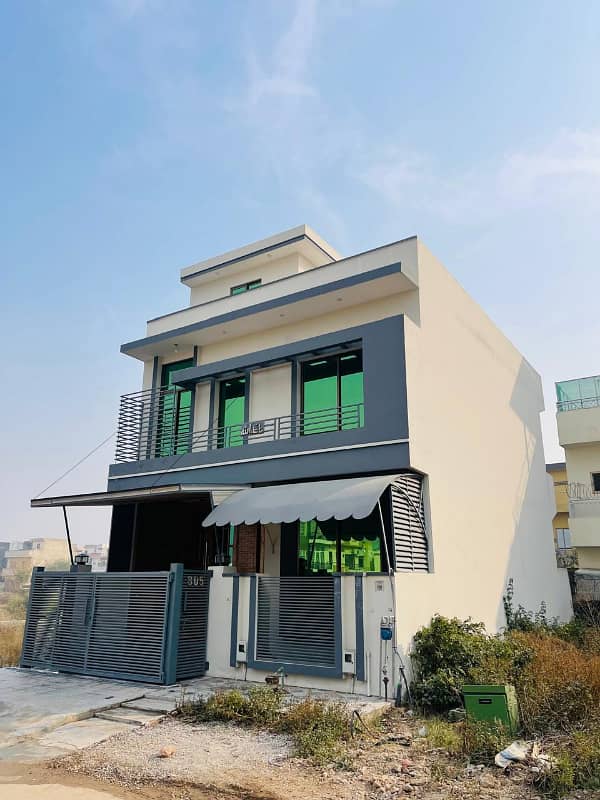 Beautiful 4 Marla Brand New House Near Main Road Available For Sale 1