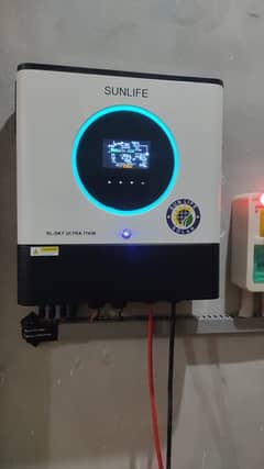 Sun life solar company inverter with 4 battery