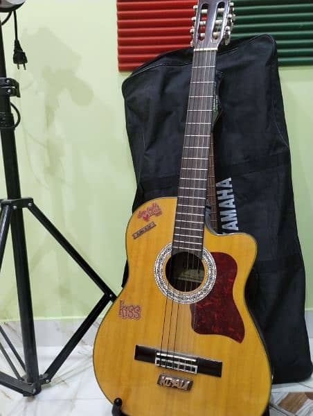 Nylon guitar Spanish guitar semi acoustic in excellent condition 1