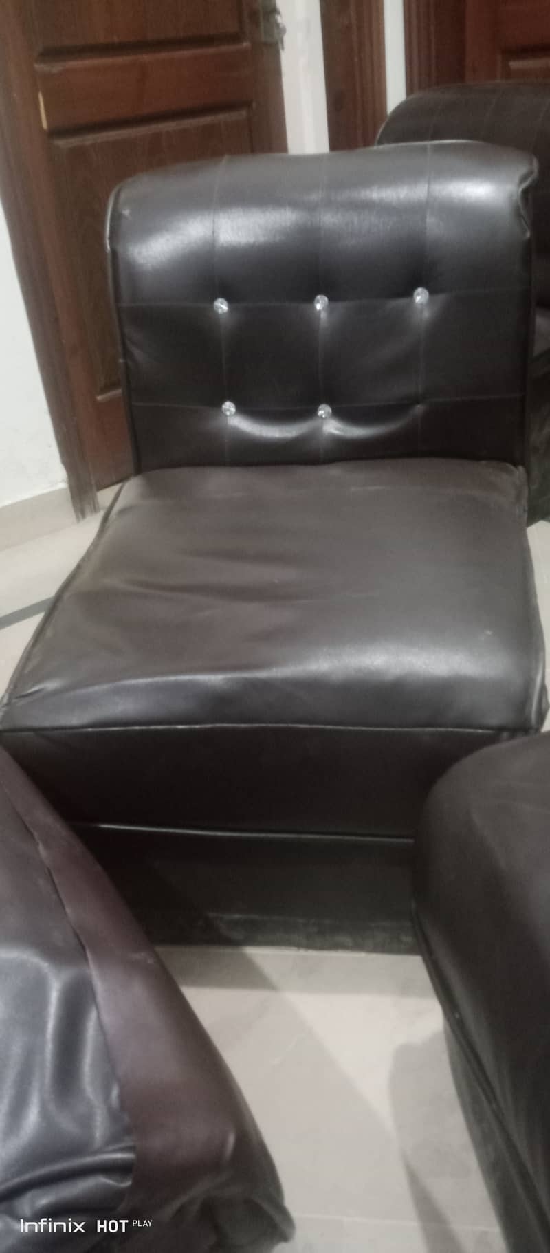 5 single seats sofa for sale urgent 3