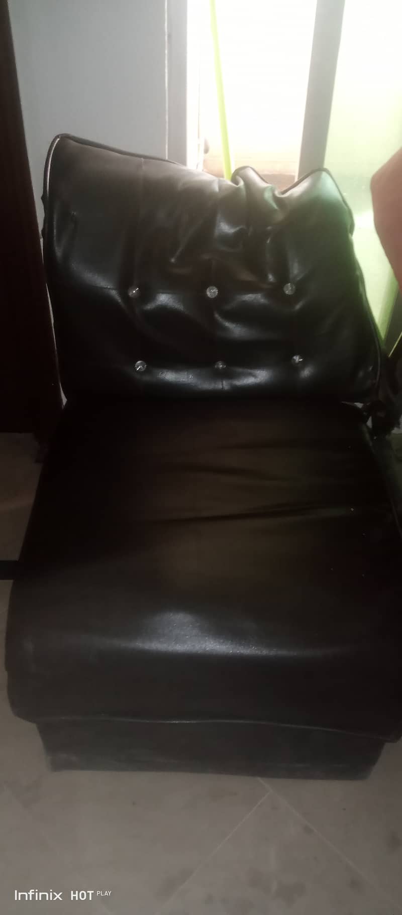 5 single seats sofa for sale urgent 9