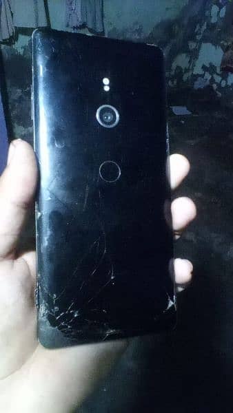 Sony xz3 4/64 only phone no box no charger 6