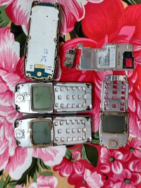 Nokia 1100 Dead 3pcs for parts. 0