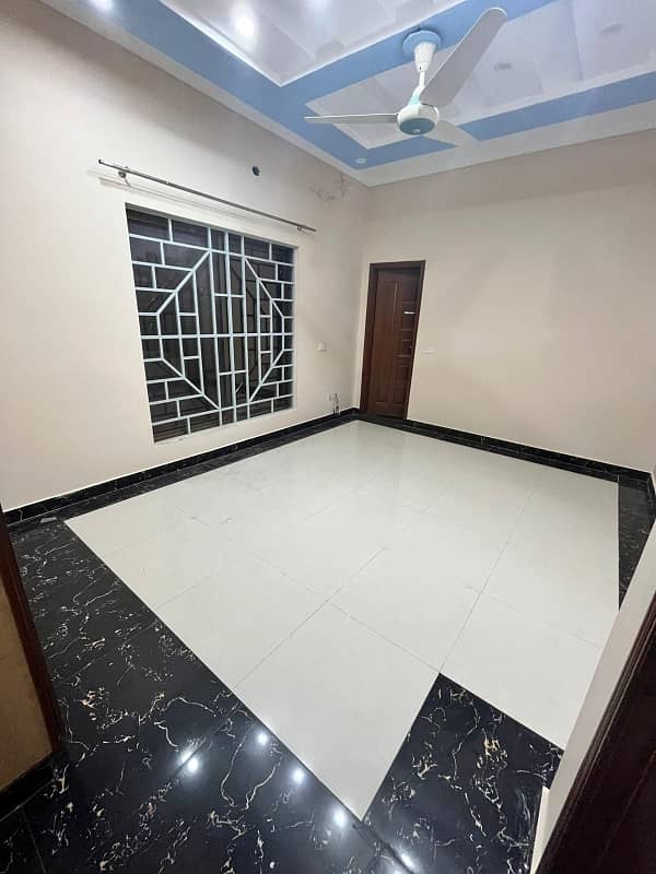 10 Marla Upper Portion For Rent in Nasheman Iqbal phase-1 0