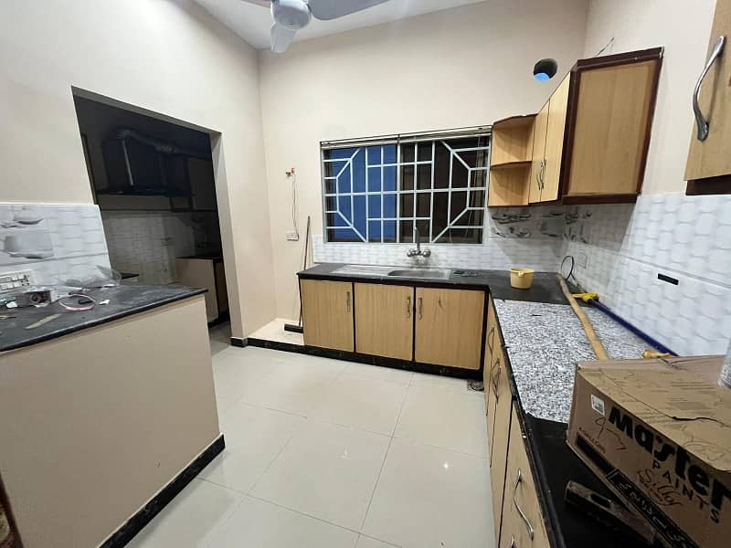 10 Marla Upper Portion For Rent in Nasheman Iqbal phase-1 1