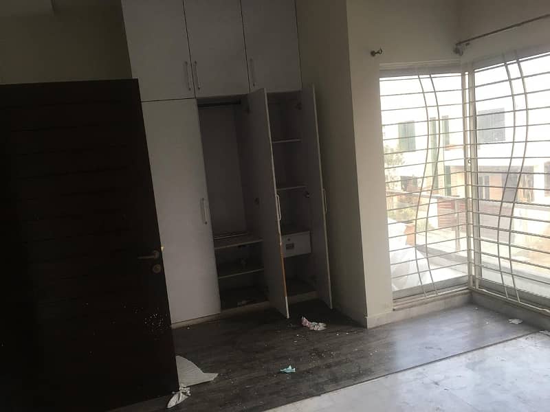 5 Marla Full House 3 Bed Tv lounge Kitchen Available for rent in DHA Phase 5 27