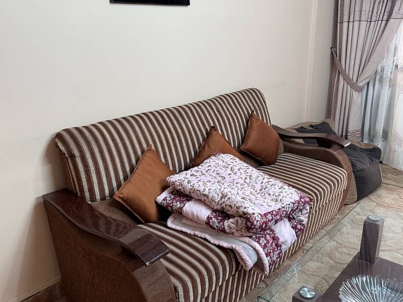 7 sofa seater 2