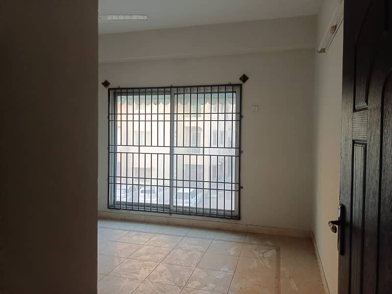 3 Bed Apartment Available For Sale In D17 Paradise 13