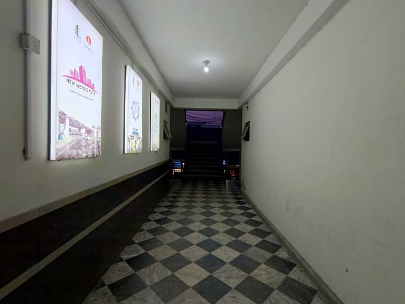 Corner 1000 Sq. Ft Fully Renovated Office Available On Rent Main Road Located Front Side 12