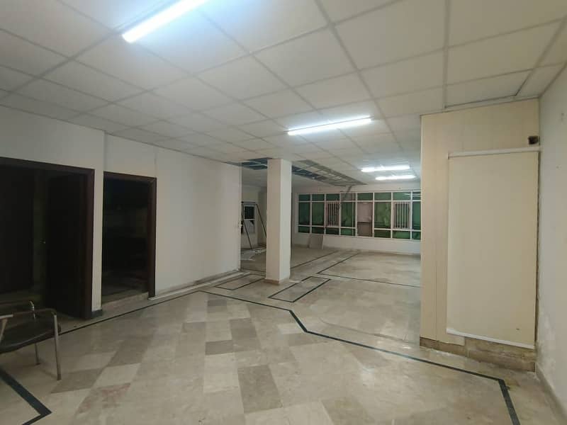 1100 Sqft Main Double Located 1st Floor Office Available For Rent Located In I-8 Markaz 0