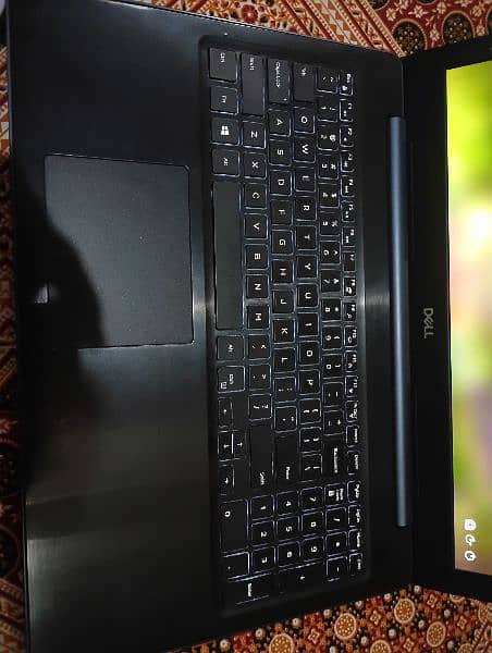 Dell Inspiron 5570 i5-8250U 4