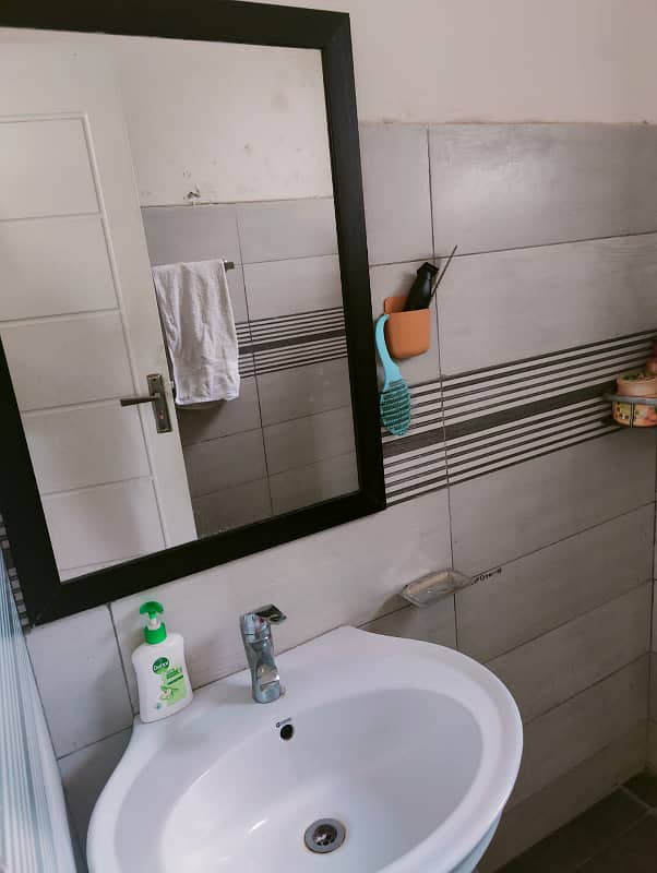 1 BEDROOM WITH ATTACHED BATH FOR RENT IN ALLAMA IQBAL TOWN 1