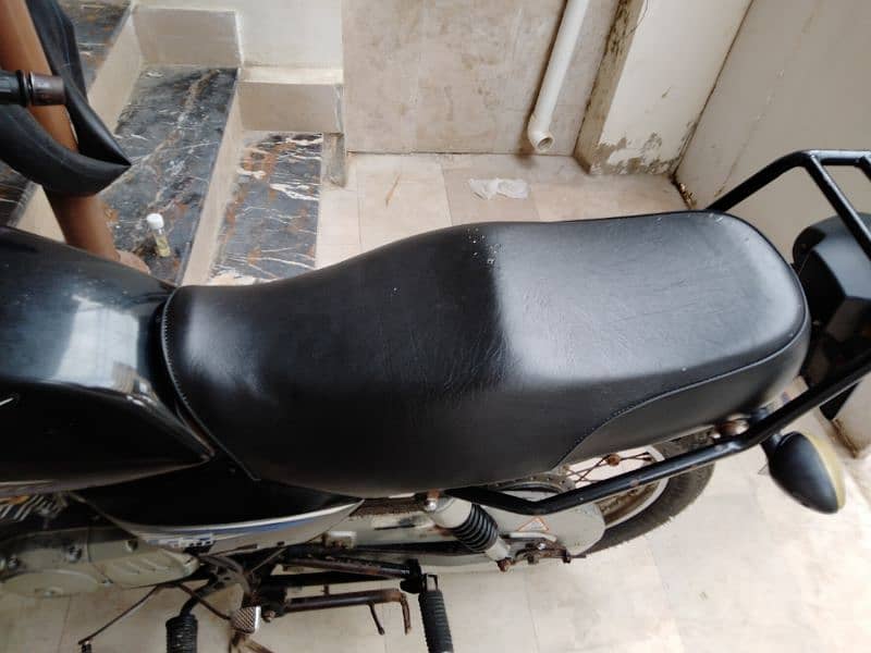 Suzuki 150 Ready to sale 1 hand used Good Genuine Condition 12