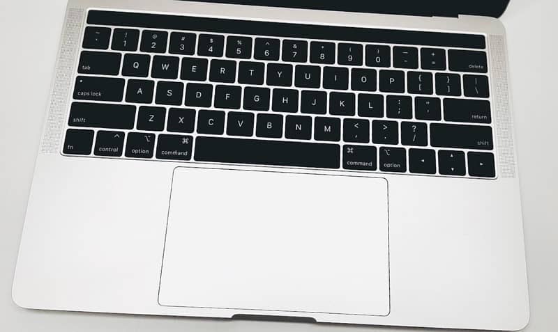 MacBook PRO 2019 TouchBar ID Corei5 2.4 QUAD-CORE 16GB Ram 256SSD New 5