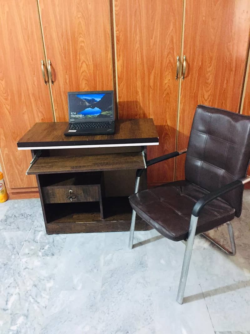 Computer Table for Sale 1