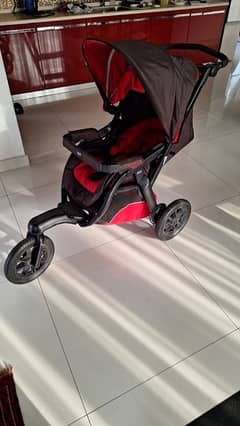 selling chico active jogging stroller 10/10 almostnew condition