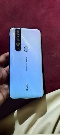 Tecno camon 15 pro. 6GBRam 128GB ROM, 32Mp front and 48MP back camera.