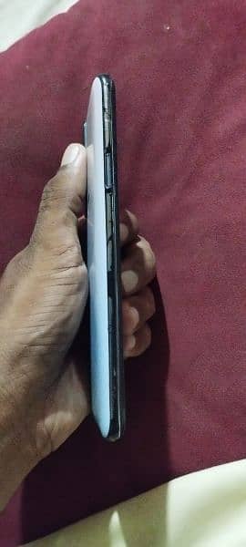 Tecno camon 15 pro. 6GBRam 128GB ROM, 32Mp front and 48MP back camera. 4